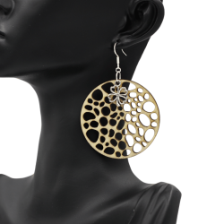 Paire de boucles d’oreilles fait à la main. Idée de cadeau. Fait main