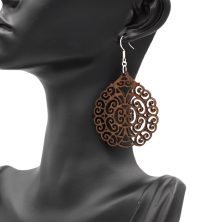 Paire de boucles d’oreilles fait à la main. Idée de cadeau. Fait main