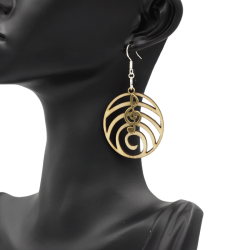 Paire de boucles d’oreilles fait à la main. Idée de cadeau. Fait main