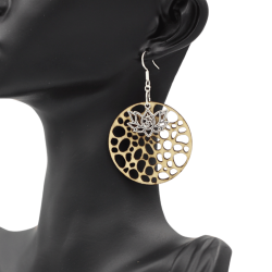 Paire de boucles d’oreilles fait à la main. Idée de cadeau. Fait main