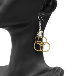 Paire de boucles d’oreilles fait à la main. Idée de cadeau. Fait main