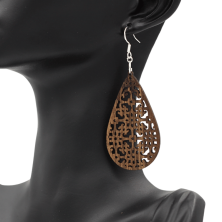 Paire de boucles d’oreilles fait à la main. Idée de cadeau. Fait main