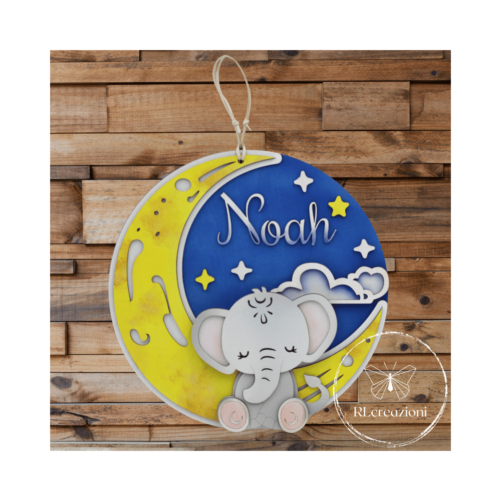 Tableau avec le nom Noah . Fabriqué en bois et personnalisé sur demande.