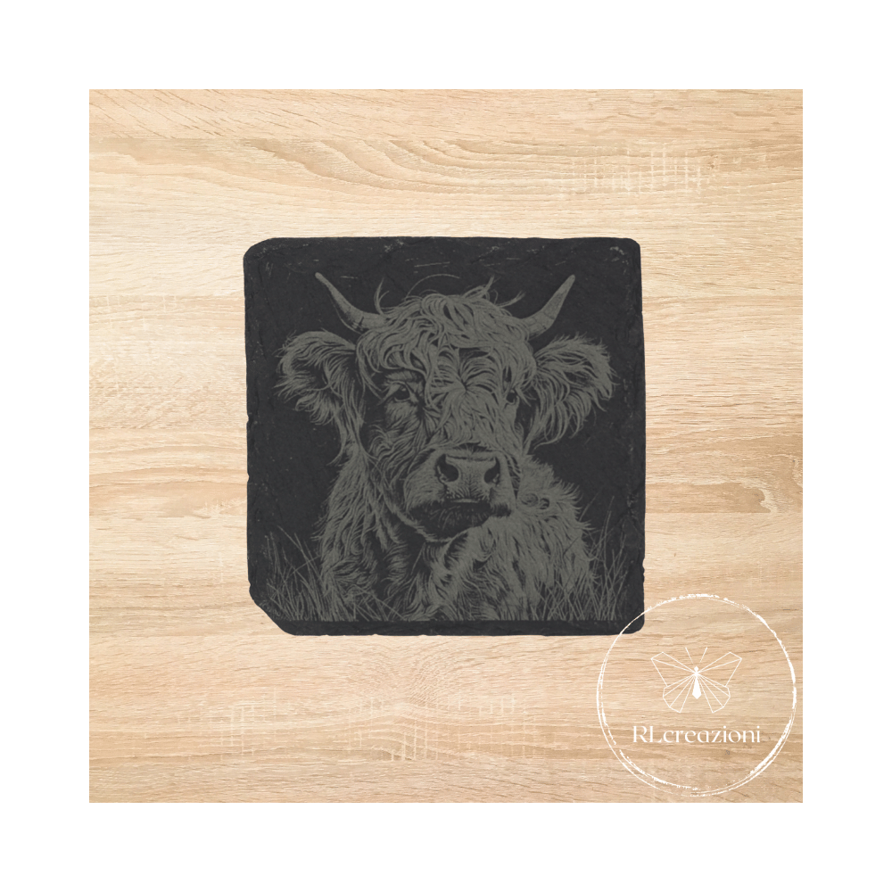 sous-verre en ardoise avec vache gravée au laser sous-verre en ardoise avec vache gravée au laser