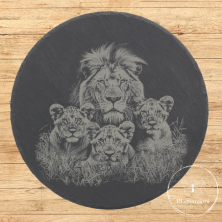 planche à découper en ardoise avec gravure laser de lions