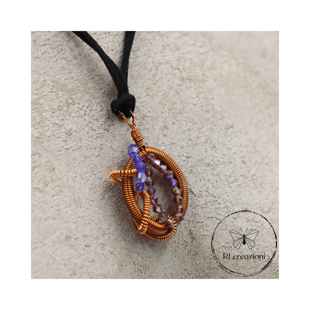 Collana in rame realizzata a mano. Idea regalo. Prodotti artigianali fatti a mano in Ticino Collana in rame realizzata a mano. Idea regalo. Prodotti artigianali fatti a mano in Ticino