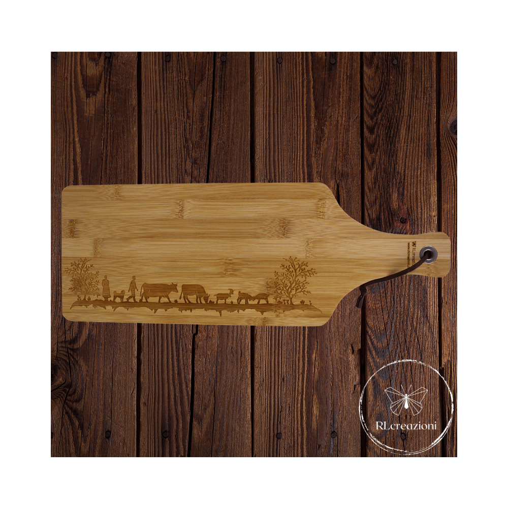 Tagliere con incisione laser. Alpe. Personalizzabile su richiesta. Tagliere con incisione laser. Alpe. Personalizzabile su richiesta.