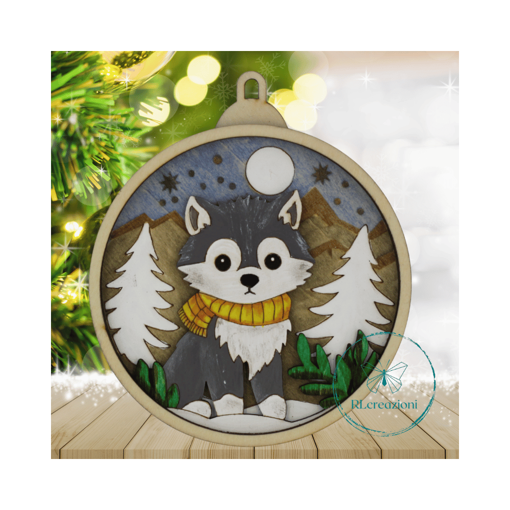 decorazione per l'albero di Natale. Realizzata con taglio laser e dipinta a mano decorazione per l'albero di Natale. Realizzata con taglio laser e dipinta a mano