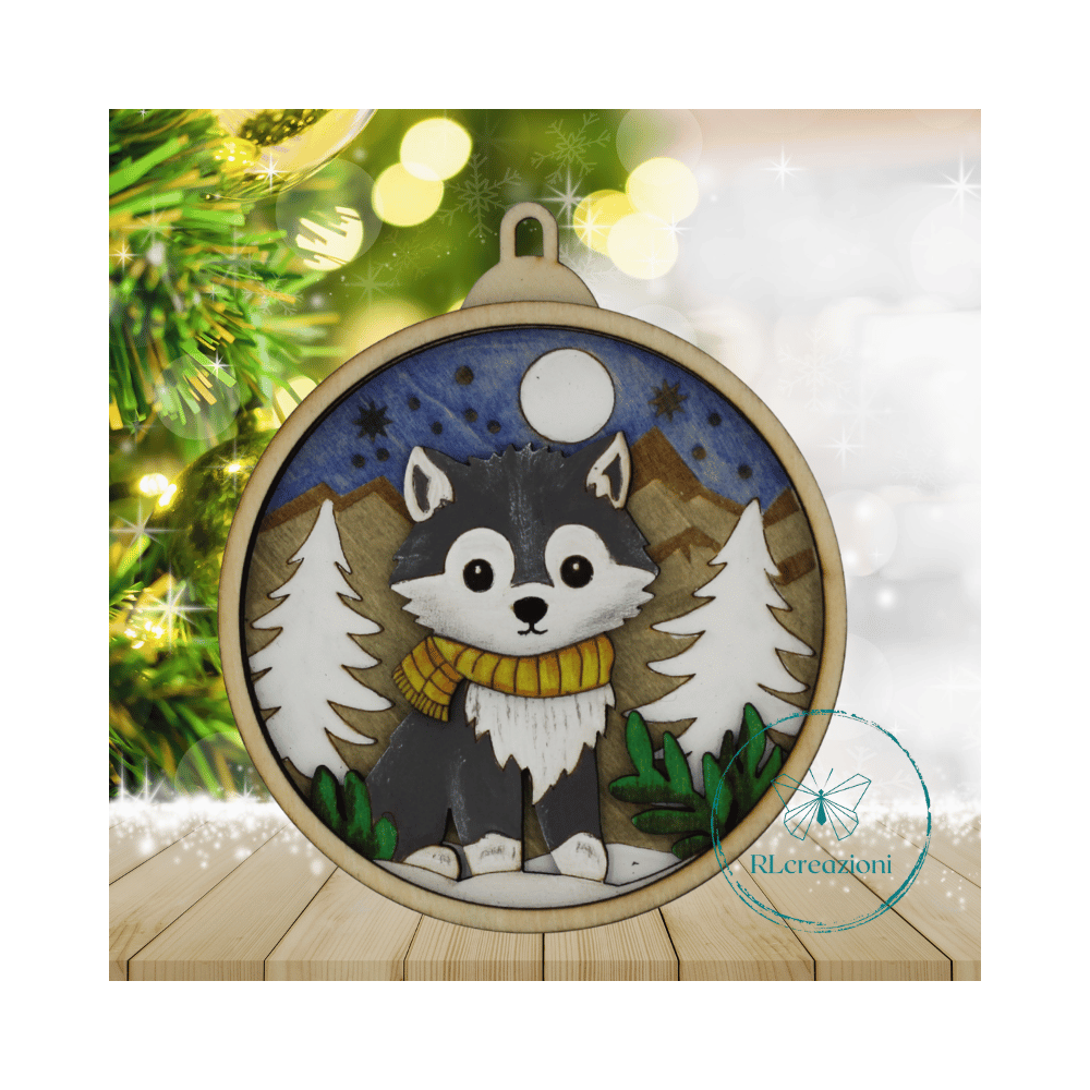 décoration pour le sapin de Noël. Découpé au laser et peint à la main décoration pour le sapin de Noël. Découpé au laser et peint à la main