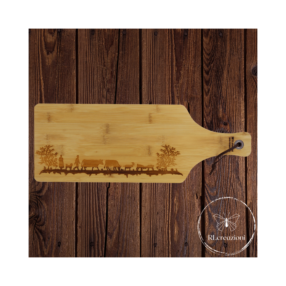 Tagliere  con incisione laser. Alpe. Personalizzabile su richiesta.