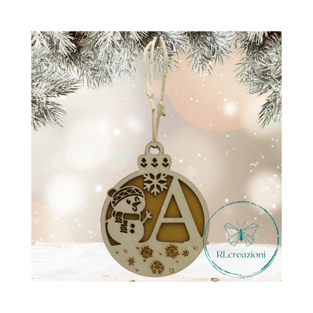 Decorazione per l'albero di Natale. Realizzata con taglio laser. Lettera A Decorazione per l'albero di Natale. Realizzata con taglio laser. Lettera A