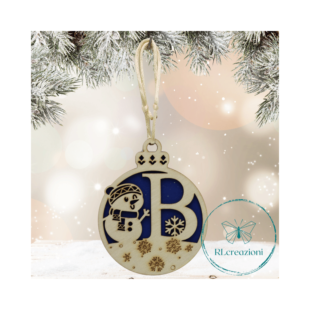 Decorazione per l'albero di Natale. Realizzata con taglio laser. Lettera B Decorazione per l'albero di Natale. Realizzata con taglio laser. Lettera B