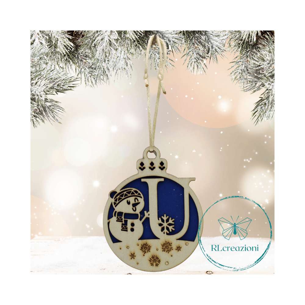 Decorazione per l'albero di Natale. Realizzata con taglio laser. Lettera U Decorazione per l'albero di Natale. Realizzata con taglio laser. Lettera U