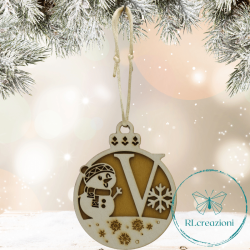 une décoration spéciale pour l'arbre de Noël. Lettre "V". Personnalisation sur demande