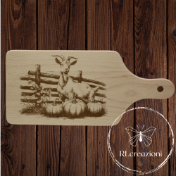 tagliere con incisione laser "capra con zucche". Personalizzato su richiesta