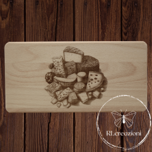 Planche à découper avec gravure laser 'Cheese'. Personnalisation sur demande