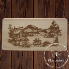 tagliere con incisione laser "coppia al lago". Personalizzato su richiesta