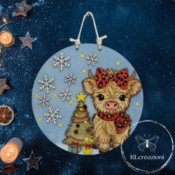 Bébé vache écossaise