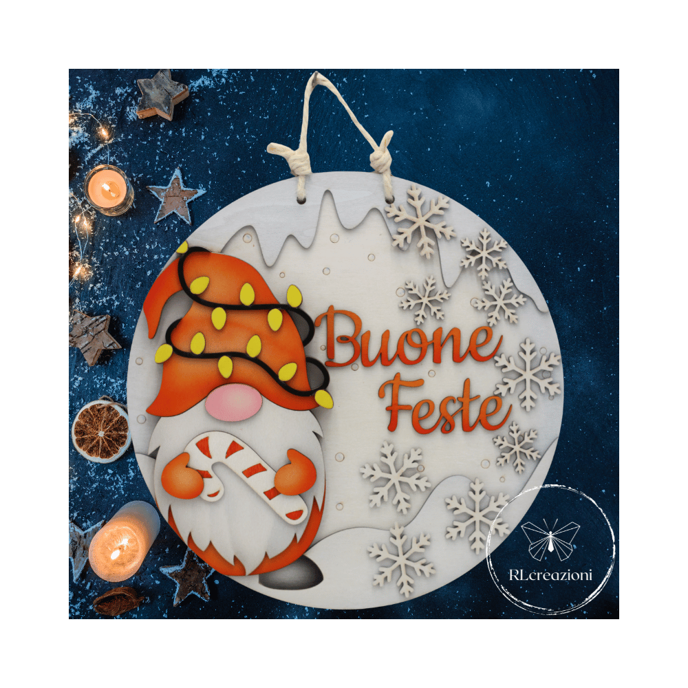 Couronne de Noël originale découpée au laser et décorée à l'aérographe