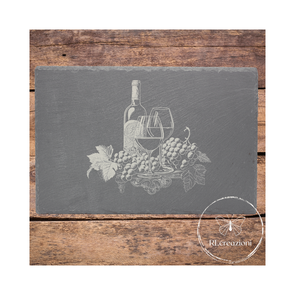 tagliere con incisione laser vino, bicchieri e uva. Personalizzato su richiesta