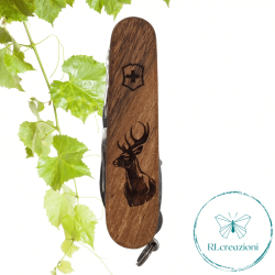 Victorinox Sparta en bois de noyer avec gravure laser. 10 fonctions. Personnalisé sur demande