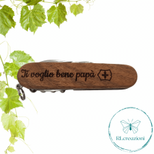 Victorinox Sparta aus Walnussholz mit Lasergravur. 10 Funktionen. Individuell auf Anfrage