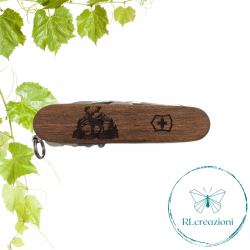 Victorinox Huntsman Wood avec gravure laser. 13 fonctions. Personnalisé sur demande. « Cerf »