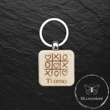 portachiavi in legno con incisione laser. Ti amo. Personalizzabili. Ideali come gadget aziendali