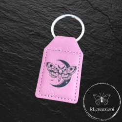Portachiavi in similpelle rosa con incisione laser "Falena con luna"