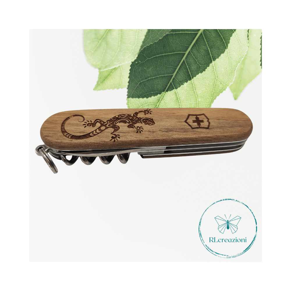 Victorinox Sparta in legno di noce con incisione laser. 10 funzioni. Personalizzato su richiesta.