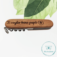 Victorinox Sparta in legno di noce con incisione laser. 10 funzioni. Personalizzato su richiesta