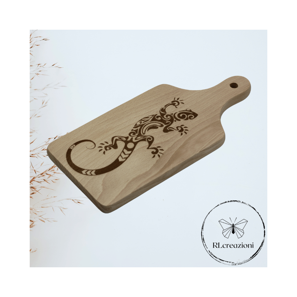 Planche à découper en hêtre avec gravure au laser. Geko. Personnalisable sur demande