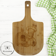 Planche à pizza avec gravure laser. Personnalisable sur demande.