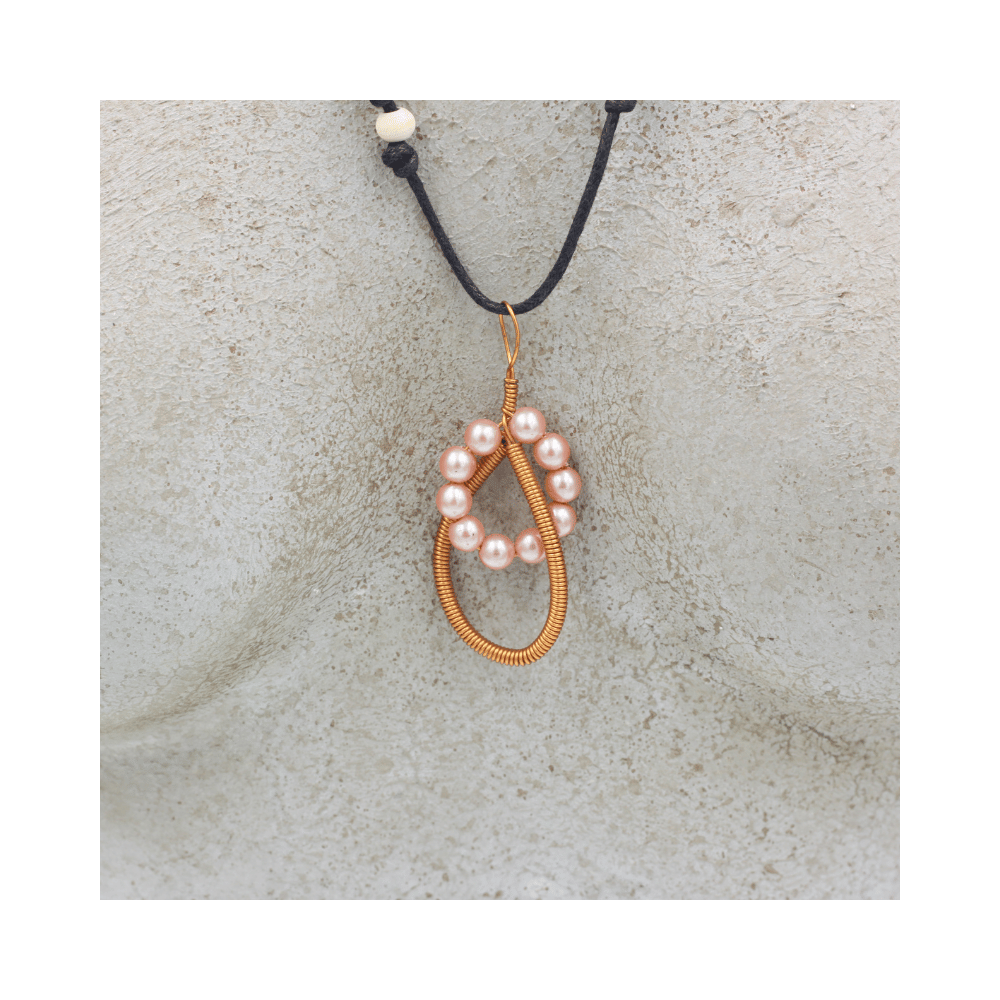 Collier en cuivre fait à la main. Idée de cadeau. Fait main Collier en cuivre fait à la main. Idée de cadeau. Fait main