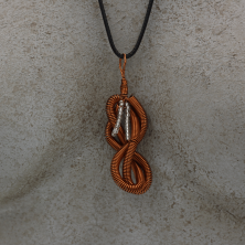 Collier en cuivre fait à la main. Idée de cadeau. Fait main