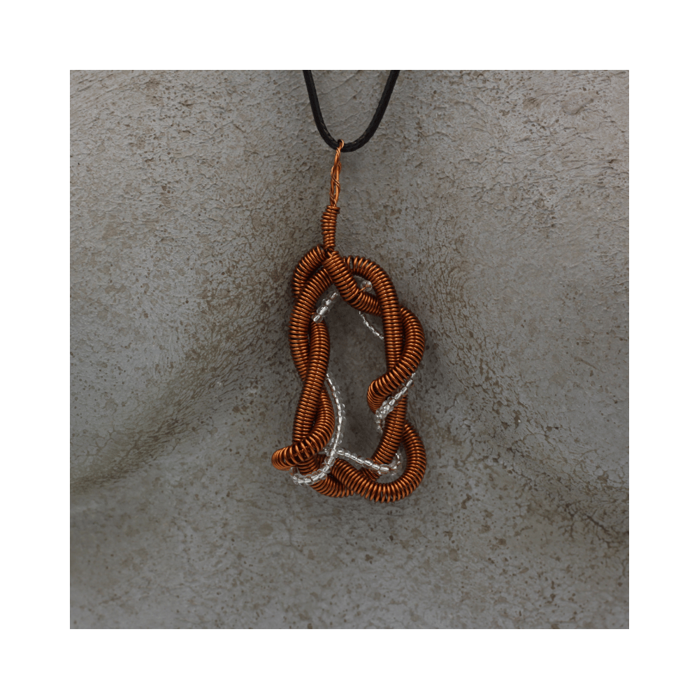 Collier en cuivre fait à la main. Idée de cadeau. Fait main Collier en cuivre fait à la main. Idée de cadeau. Fait main