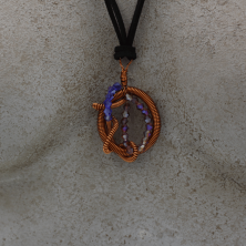 Collier en cuivre fait à la main. Idée de cadeau. Fait main