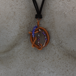 Collier en cuivre fait à la main. Idée de cadeau. Fait main