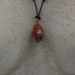 Collier en cuivre fait à la main. Idée de cadeau. Fait main