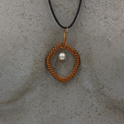 Collier en cuivre fait à la main. Idée de cadeau. Fait main