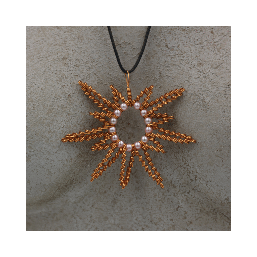 Collana in rame realizzata a mano. Idea regalo. Prodotti artigianali fatti a mano in Ticino Collana in rame realizzata a mano. Idea regalo. Prodotti artigianali fatti a mano in Ticino