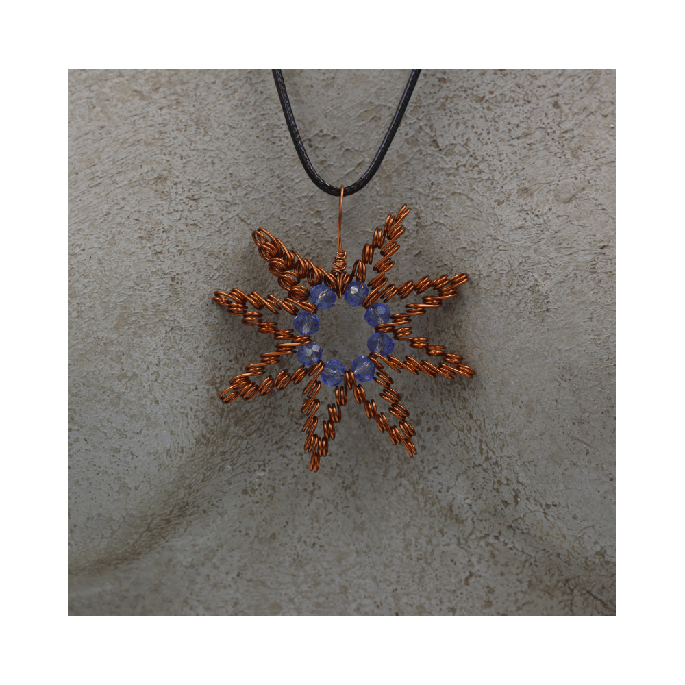Collana in rame realizzata a mano. Idea regalo. Prodotti artigianali fatti a mano in Ticino Collana in rame realizzata a mano. Idea regalo. Prodotti artigianali fatti a mano in Ticino