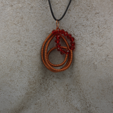 Collana in rame realizzata a mano. Idea regalo. Prodotti artigianali fatti a mano in Ticino