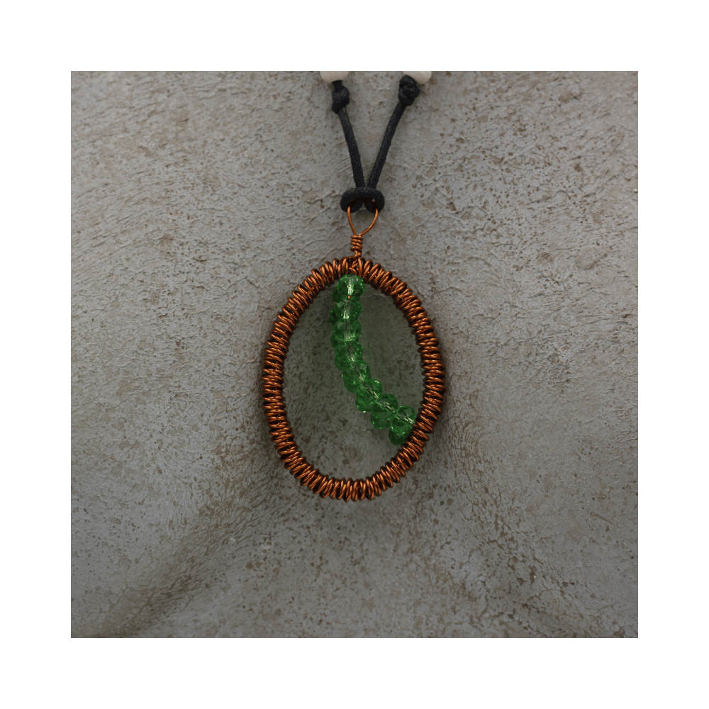Collana in rame realizzata a mano. Idea regalo. Prodotti artigianali fatti a mano in Ticino Collana in rame realizzata a mano. Idea regalo. Prodotti artigianali fatti a mano in Ticino