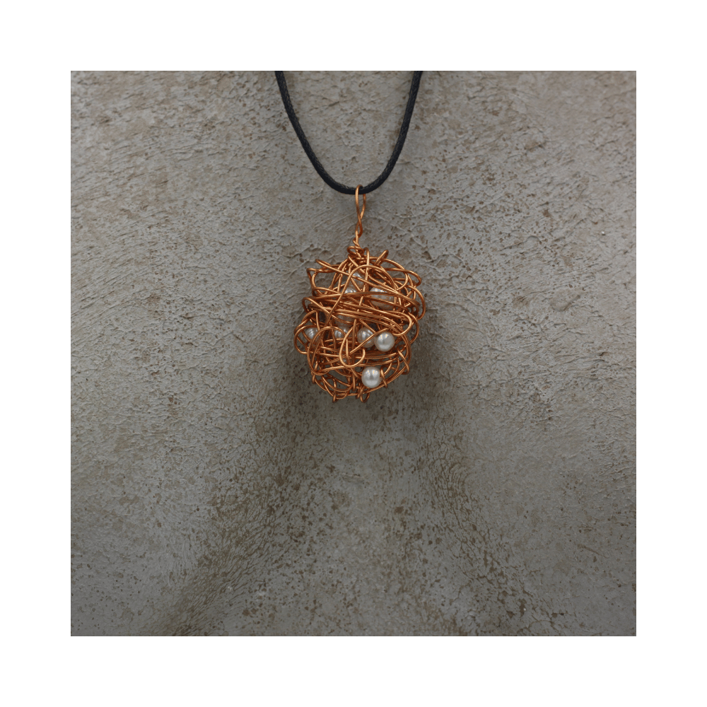Collana in rame realizzata a mano. Idea regalo. Prodotti artigianali fatti a mano in Ticino Collana in rame realizzata a mano. Idea regalo. Prodotti artigianali fatti a mano in Ticino