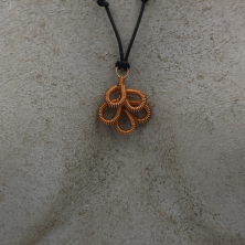 Collana in rame realizzata a mano. Idea regalo. Prodotti artigianali fatti a mano in Ticino
