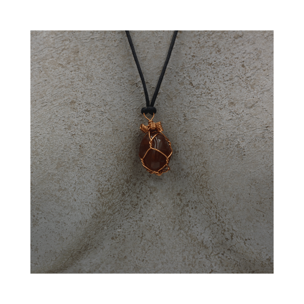 Collana in rame realizzata a mano. Idea regalo. Prodotti artigianali fatti a mano in Ticino Collana in rame realizzata a mano. Idea regalo. Prodotti artigianali fatti a mano in Ticino